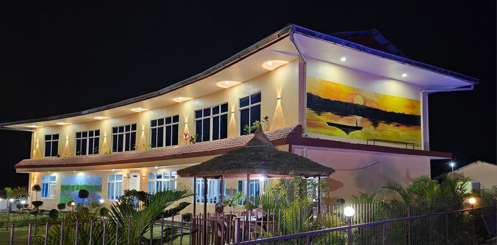 Sisai Park Village Chitwan Exterior photo